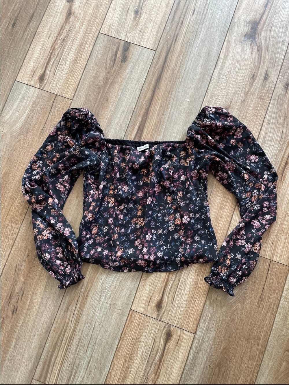 Abercrombie and Fitch Top Large